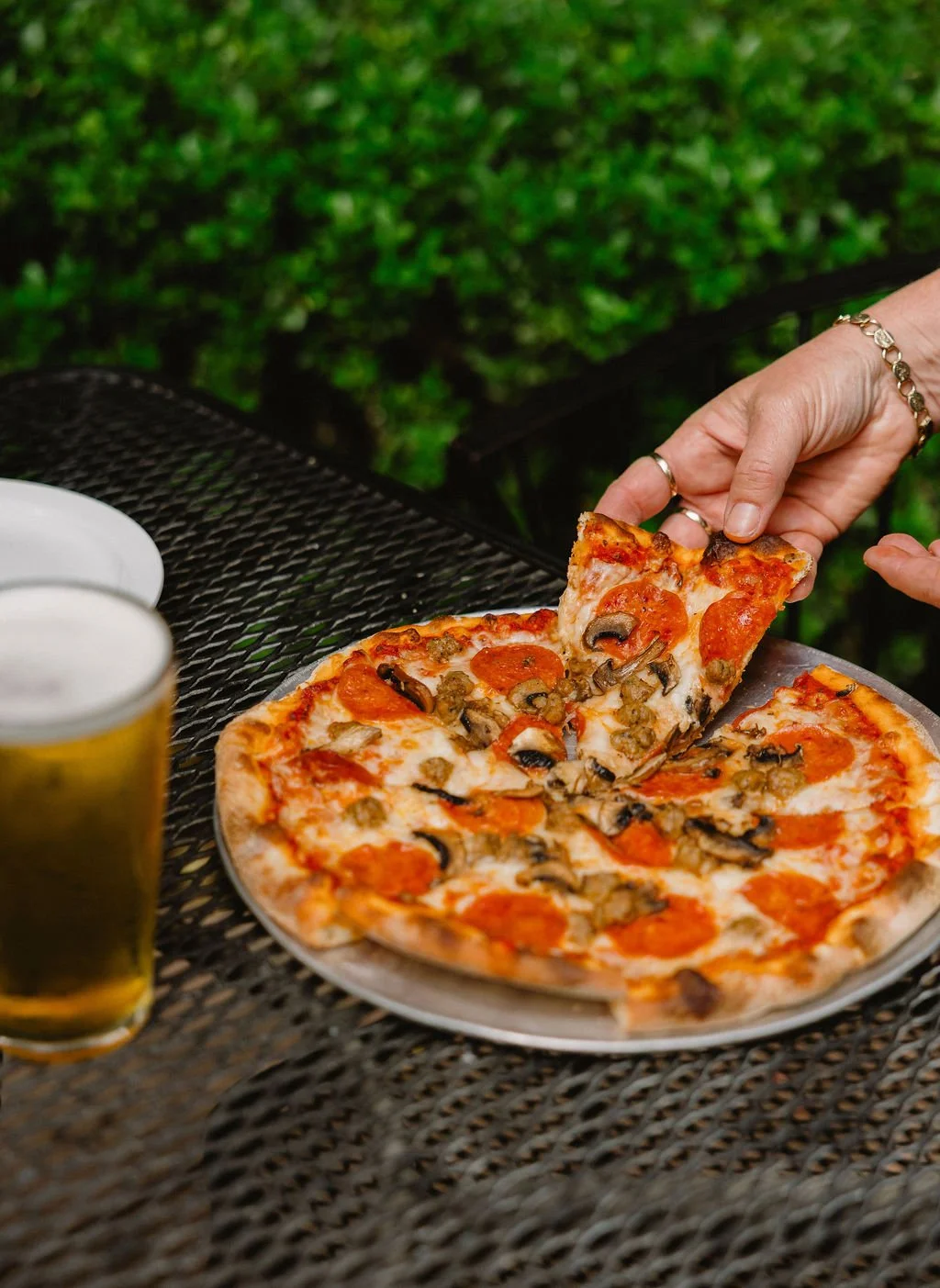 Contact 1 — Papa Lennon's Pizzeria in Ojai
